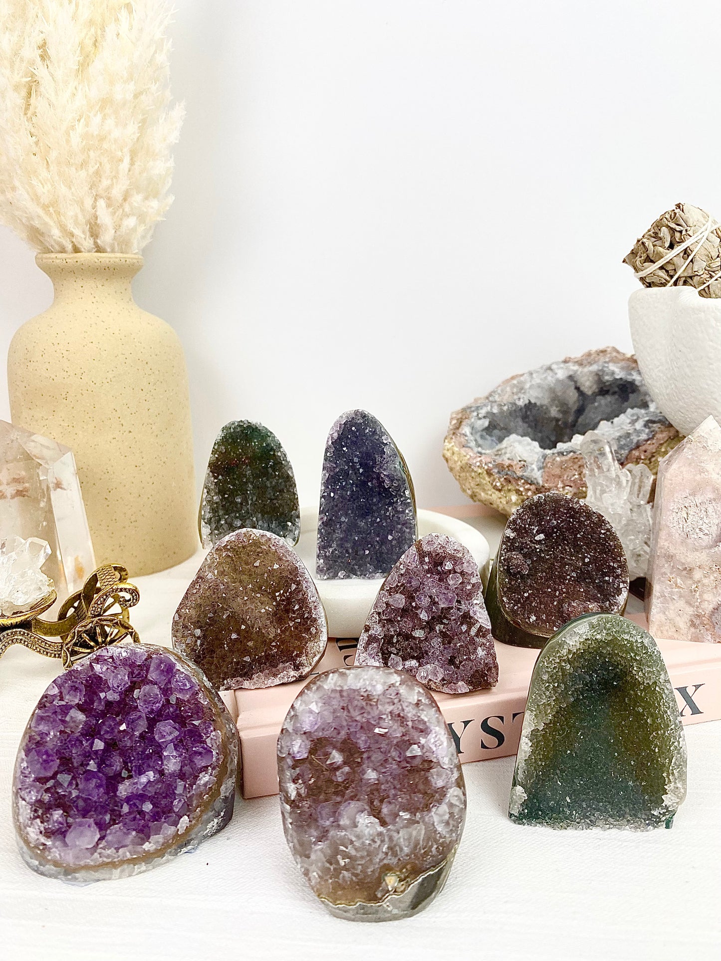 ✧ Sparkly Amethyst Geodes ✧