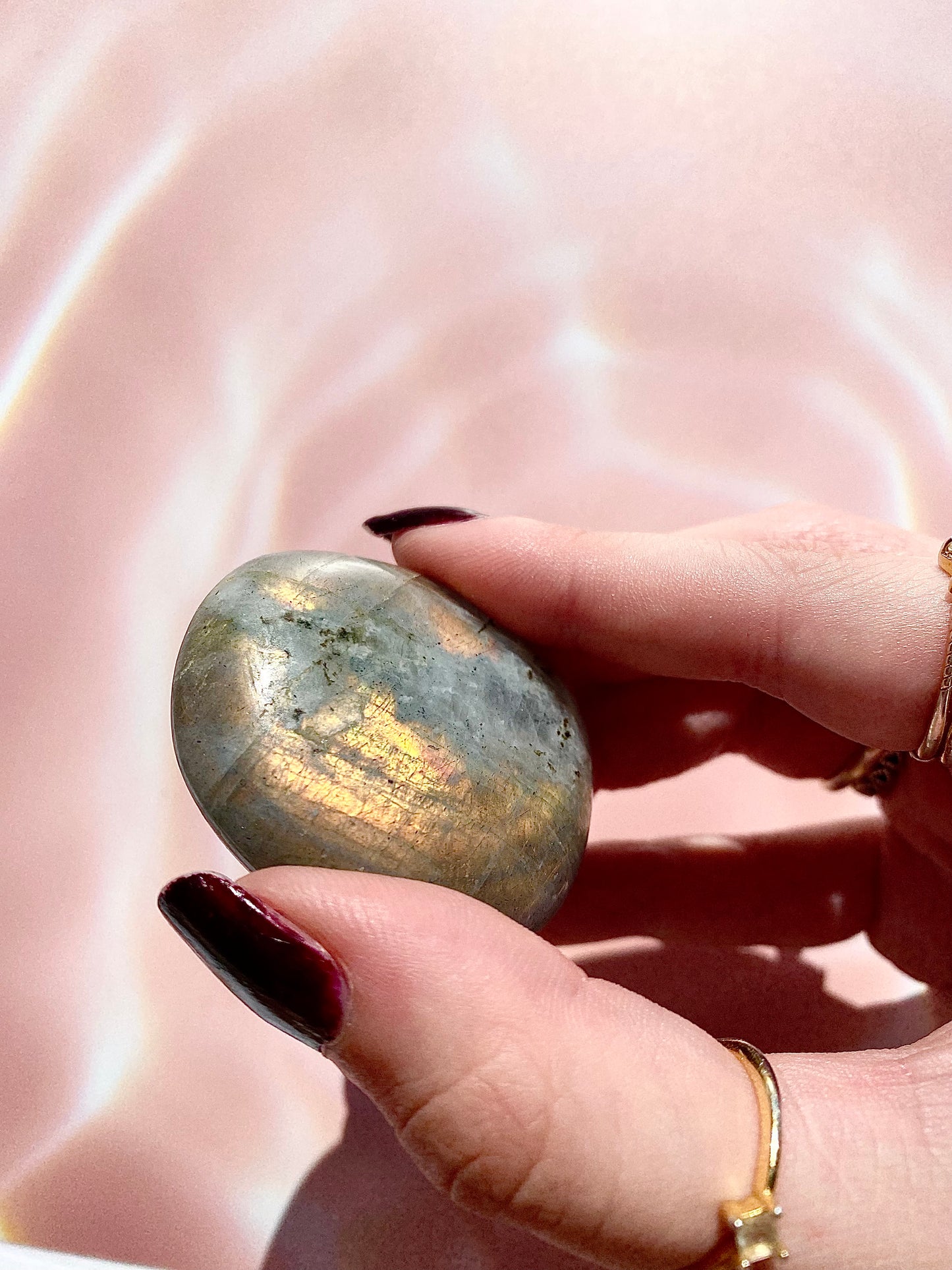 ✧ Flashy Labradorite Palmstones ✧