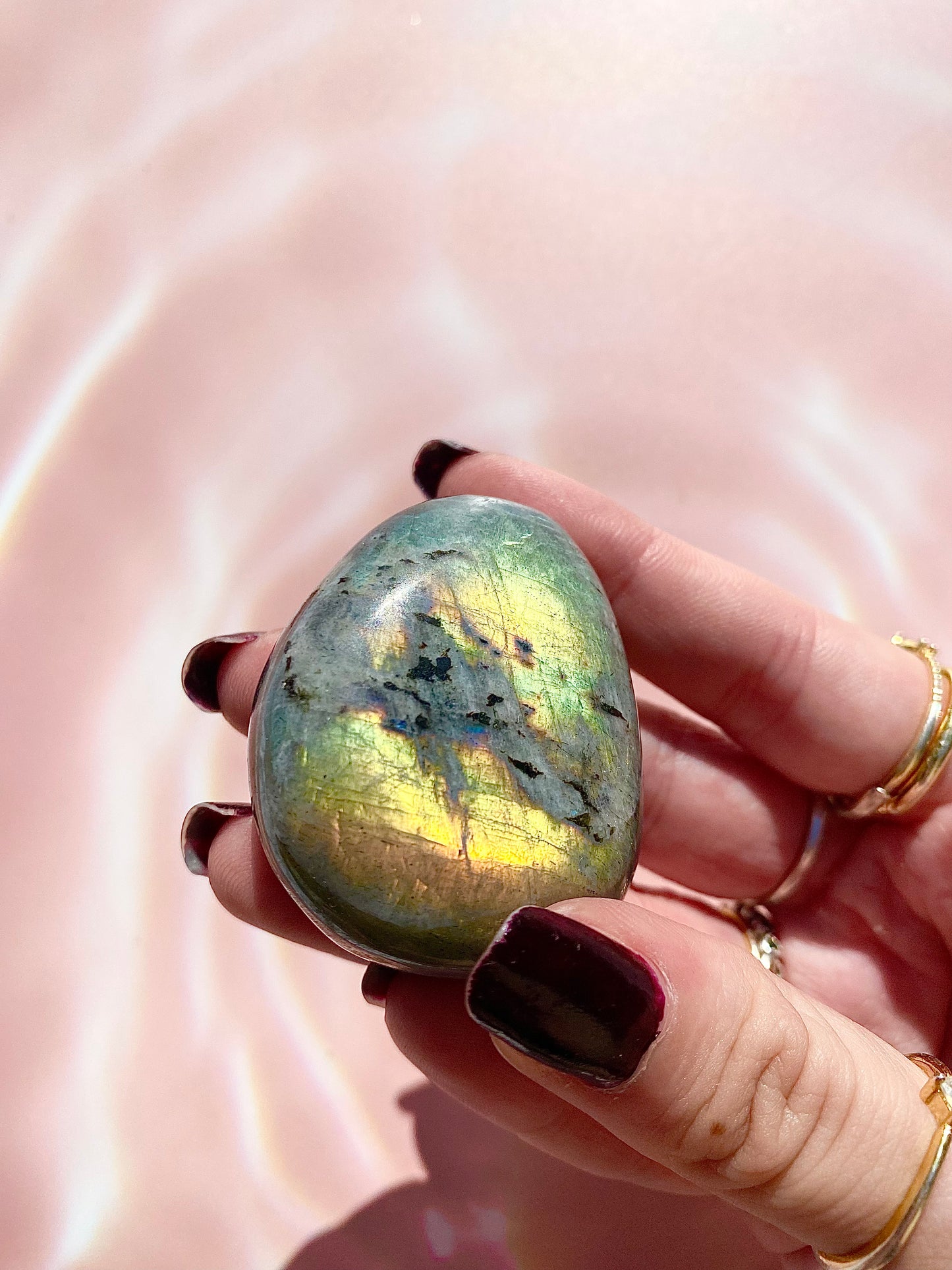 ✧ Flashy Labradorite Palmstones ✧