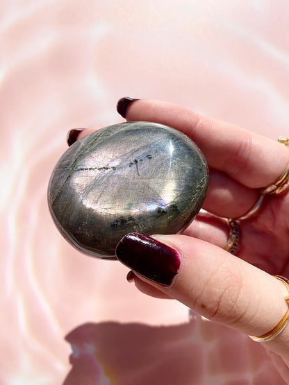 ✧ Flashy Labradorite Palmstones ✧