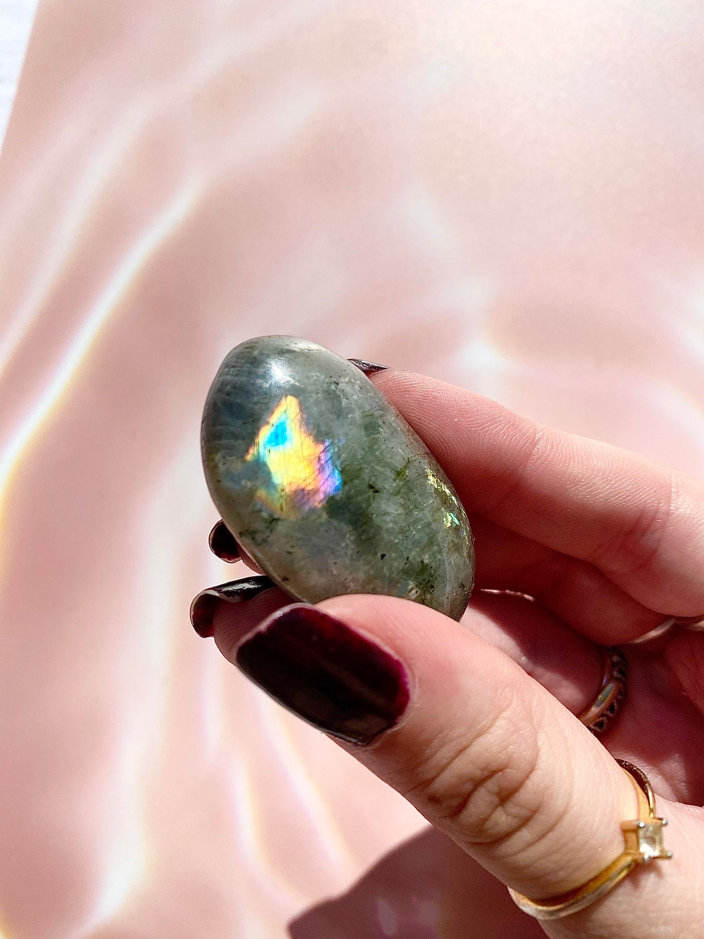 ✧ Flashy Labradorite Palmstones ✧