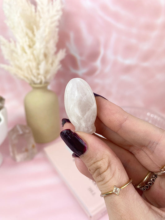 Rose Quartz Vulva