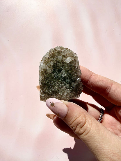 Amethyst Mini Cluster Cutbase