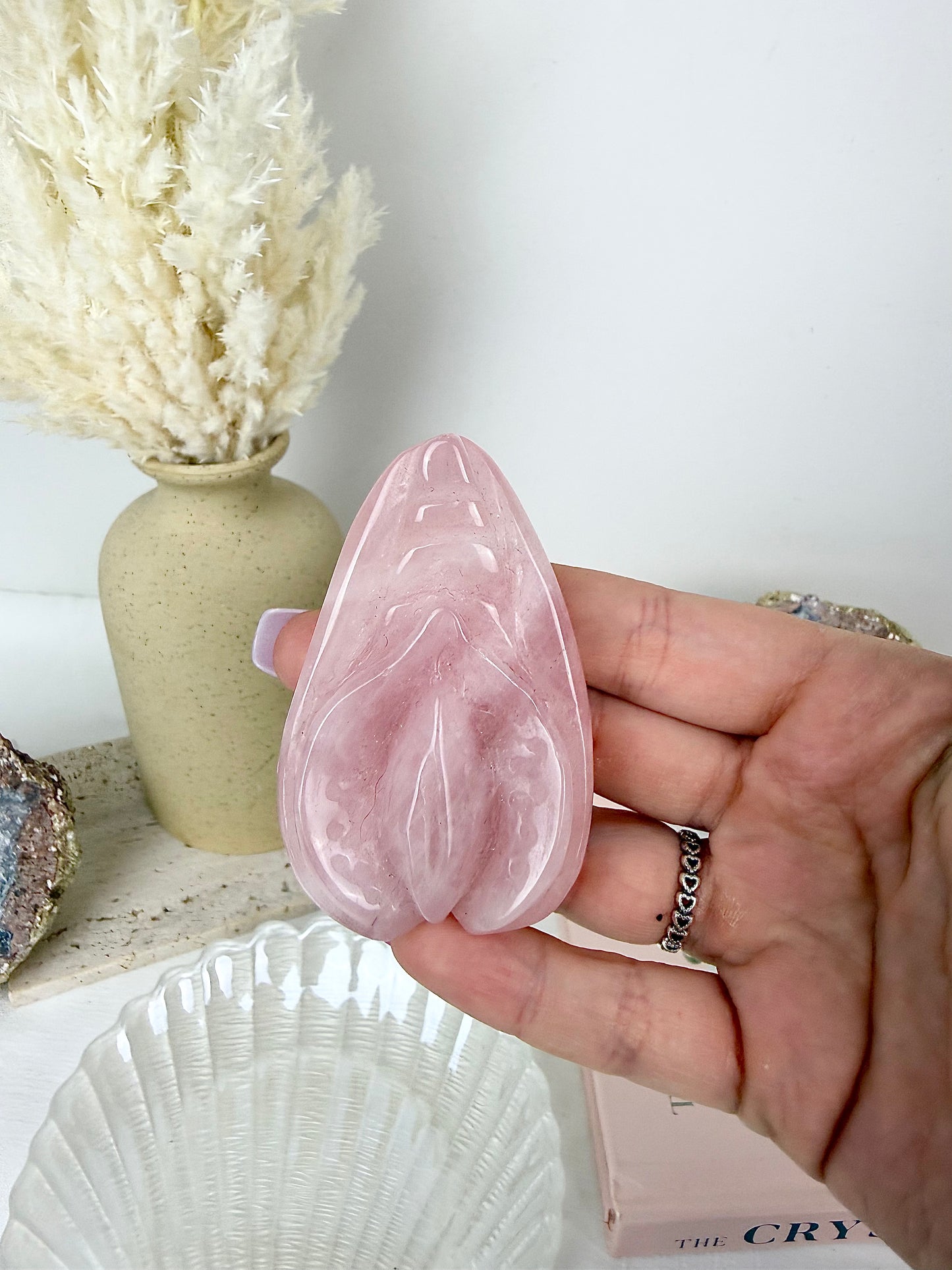 Rose Quartz Vulva