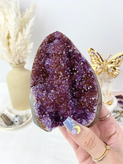 ✧ Sparkly Amethyst Geode — 1. ✧