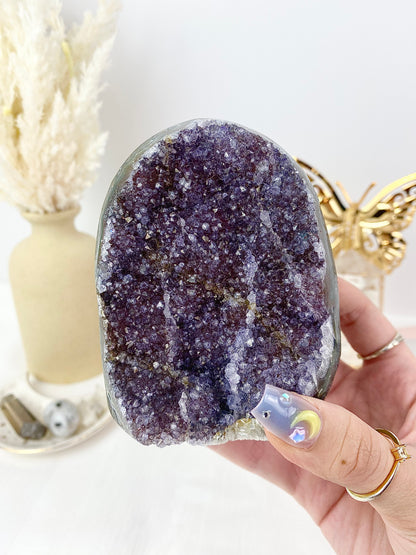 ✧ Sparkly Amethyst Geode — 2. ✧