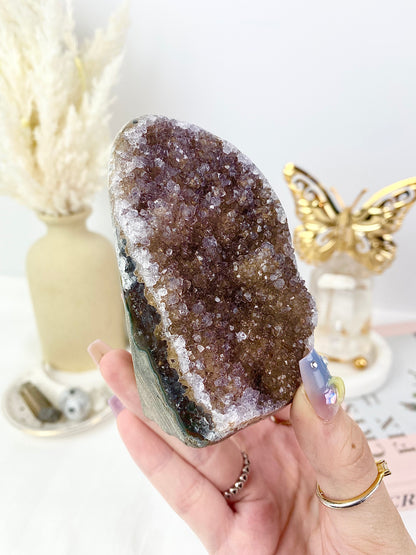 ✧ Sparkly Amethyst Geode — 6. ✧