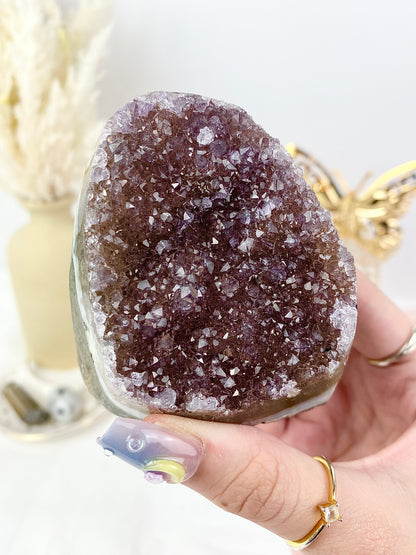 ✧ Sparkly Amethyst Geode — 7. ✧